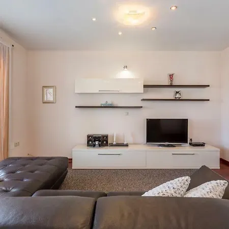 Cuby With Private Pool In Appartement *