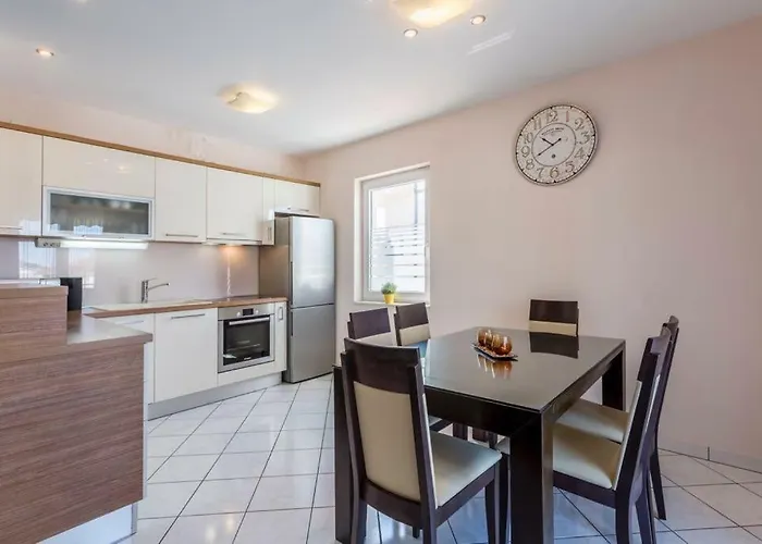 Cuby With Private Pool In Апартаменты *