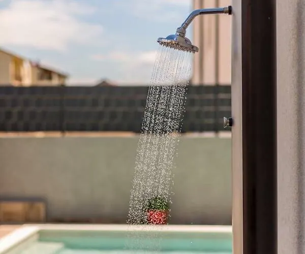 Cuby With Private Pool In Apartamento